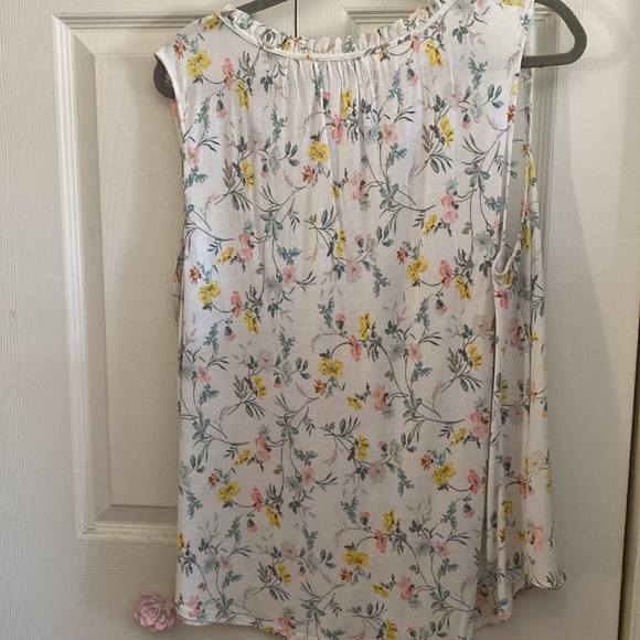 Spring tank top - Picture 3 of 3